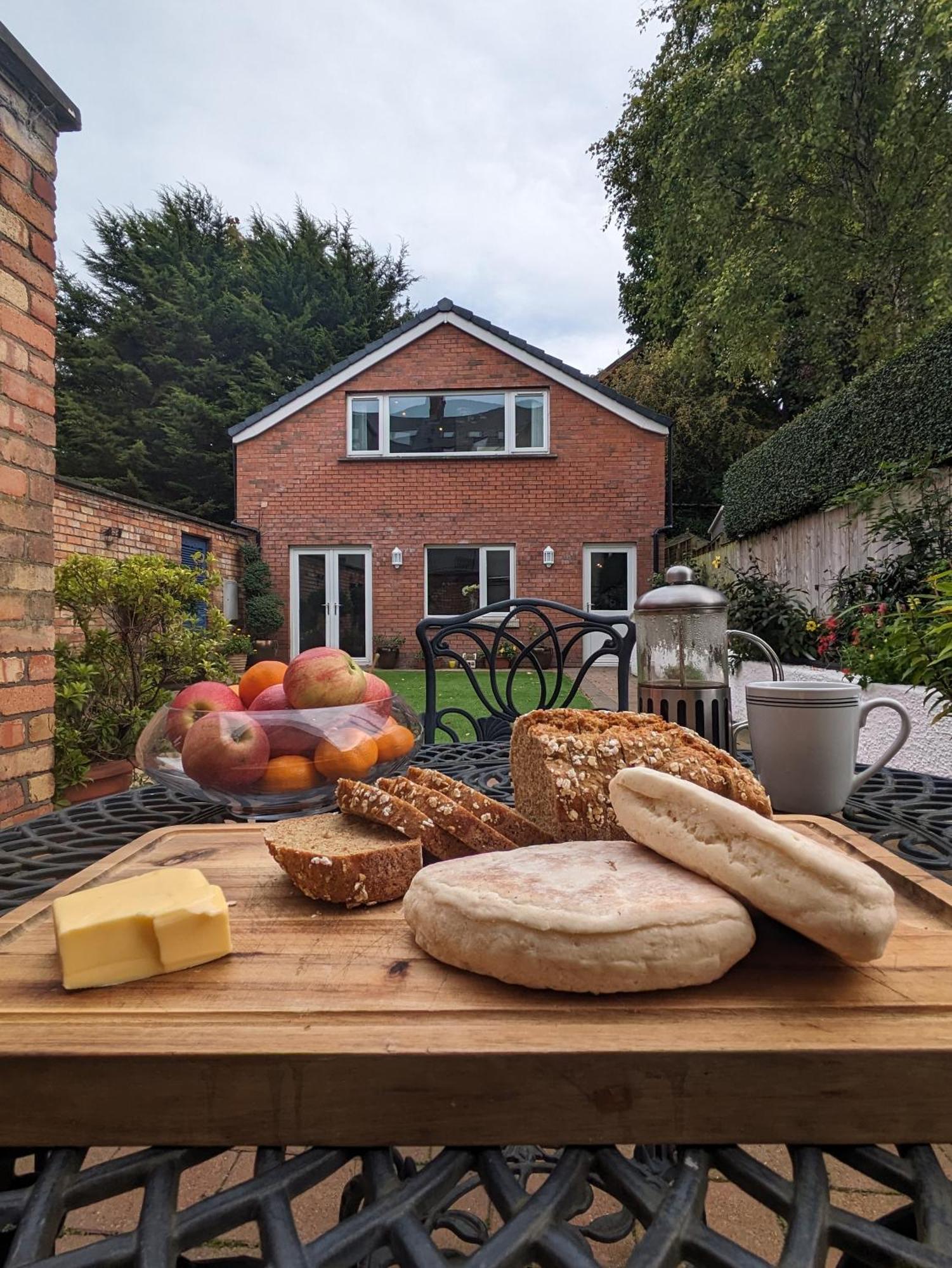 Bt 9 Granny Flat & Walled Garden ベルファスト エクステリア 写真